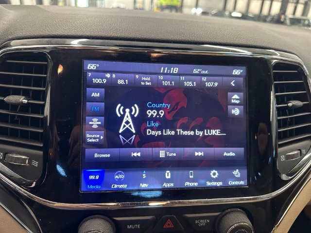Used 2020 White Jeep Limited image 35