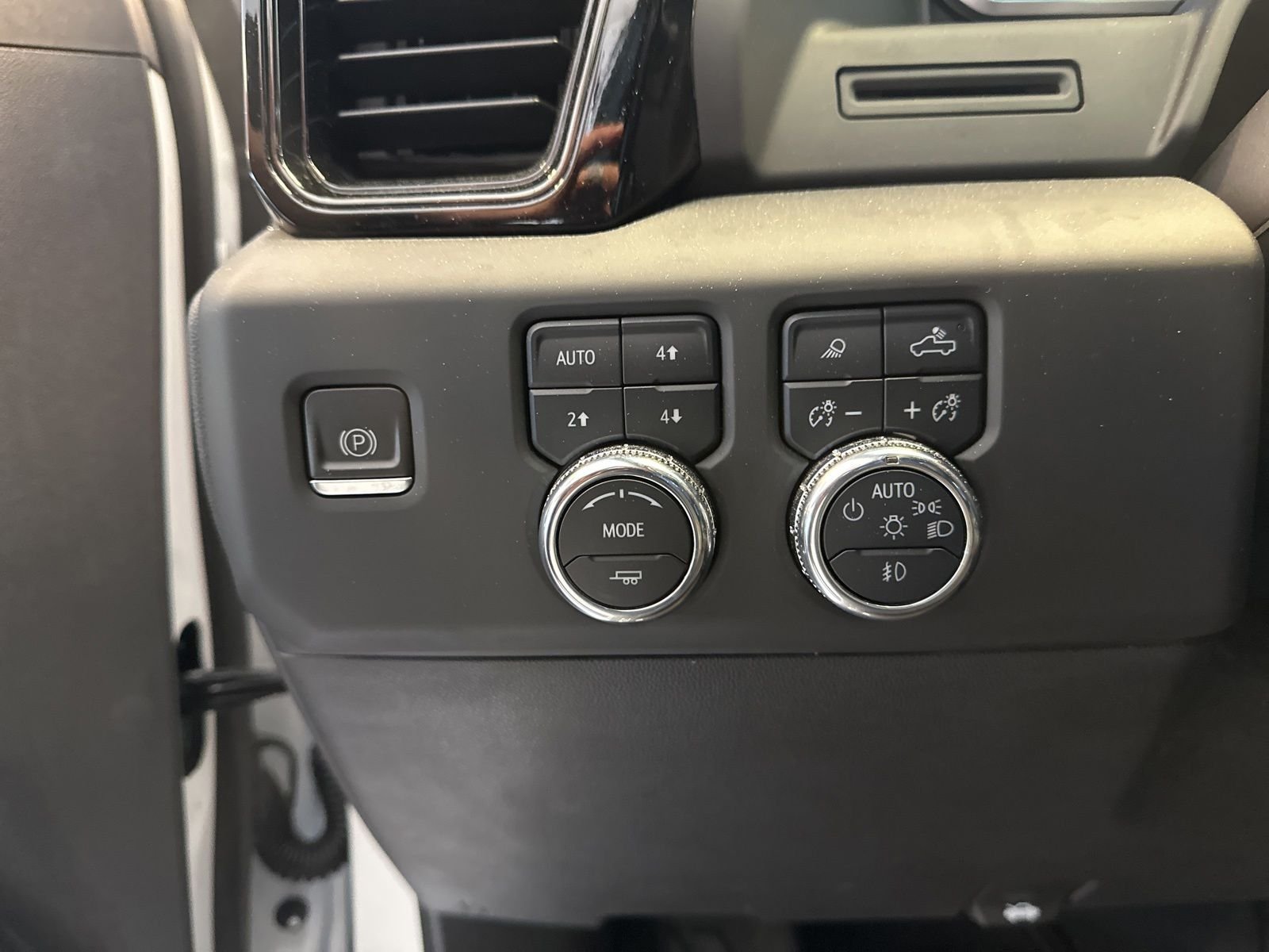 Certified Used 2023 White GMC AT4 image 20