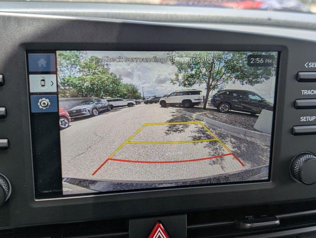 2025 Hyundai Elantra SEL - Photo 13