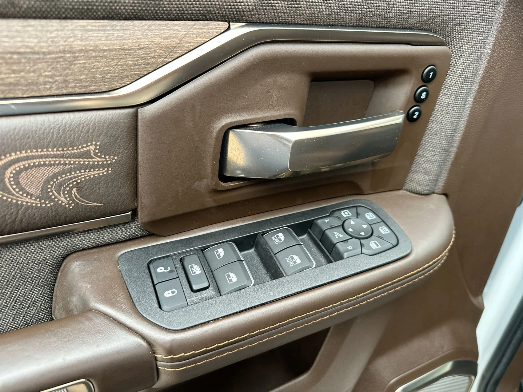 2025 RAM 3500 Limited/Longhorn - Photo 13