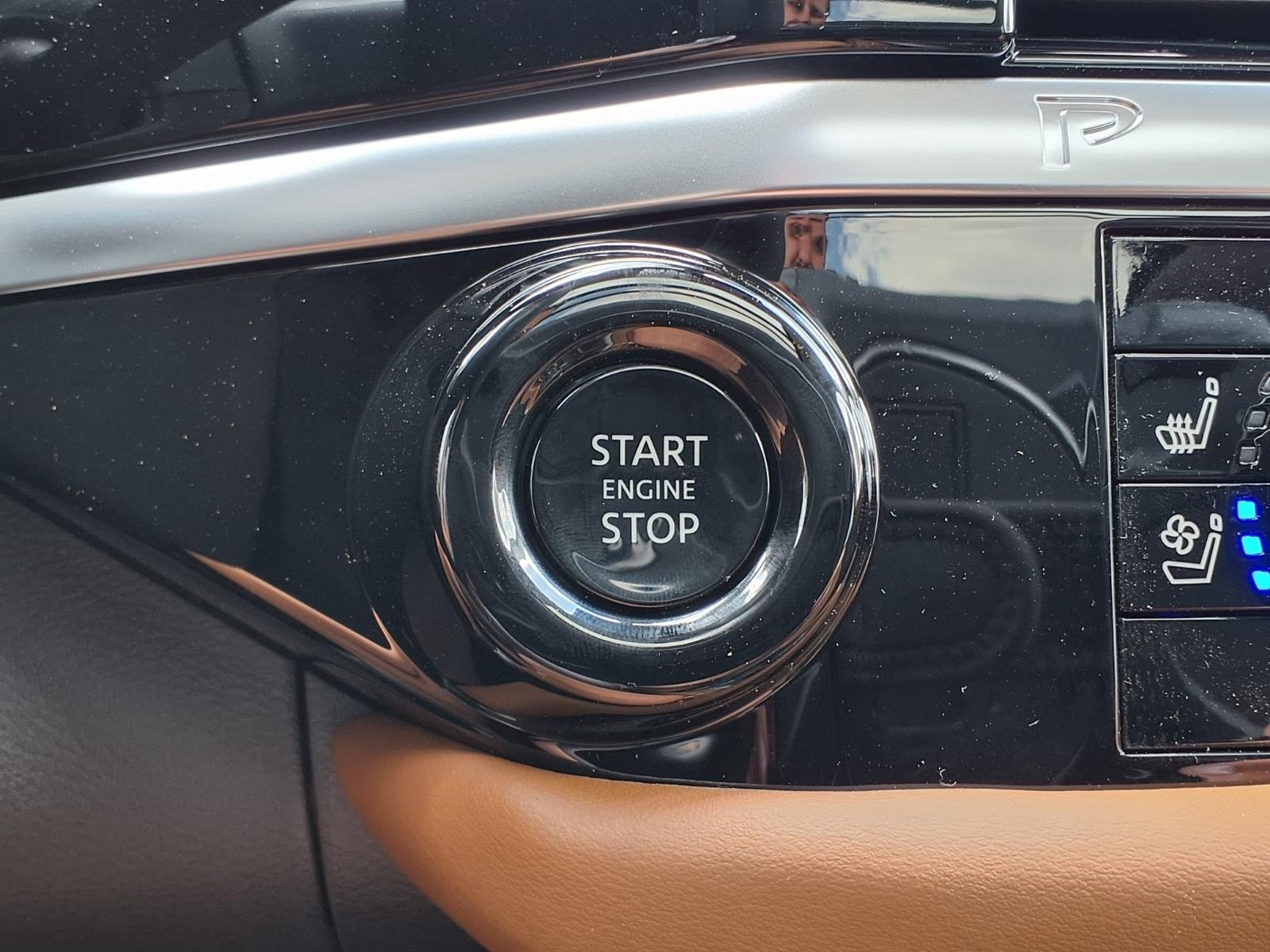 2026 Nissan Pathfinder Platinum White at Robbins Nissan