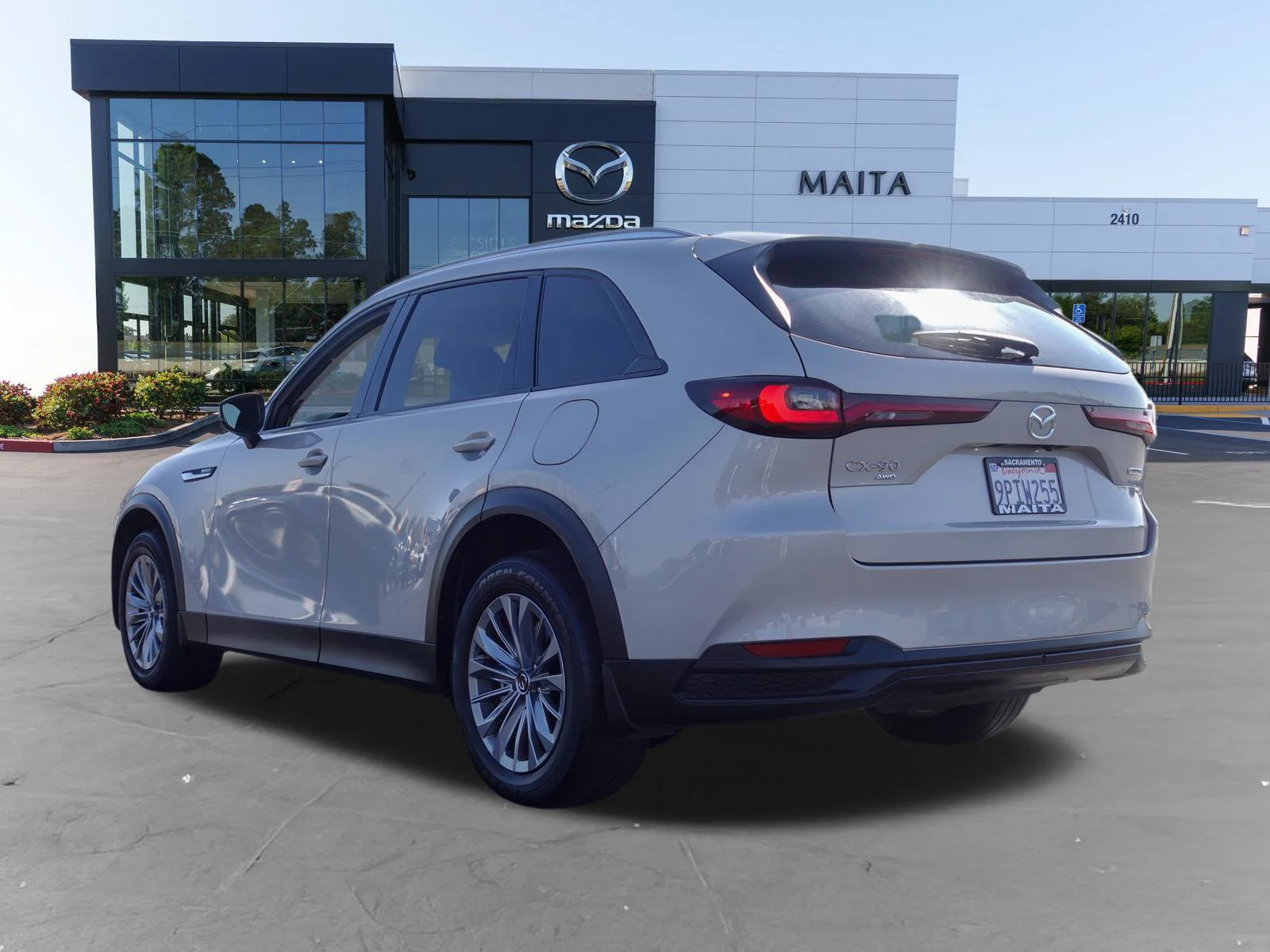 Certified Used 2024 Platinum Quartz Mazda Preferred image 6