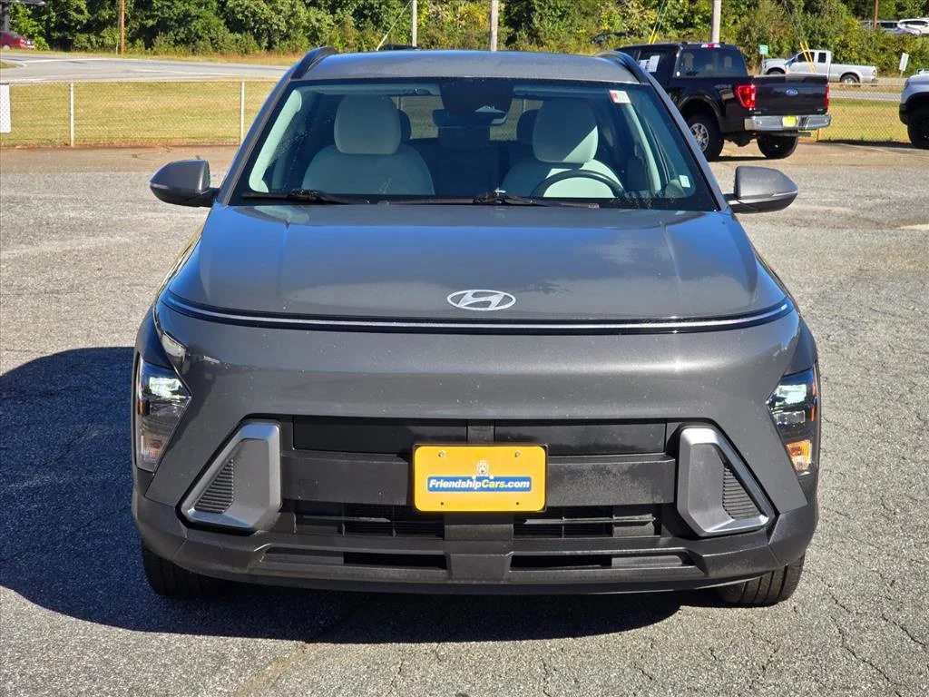 Used 2025 Gray Hyundai SEL image 22