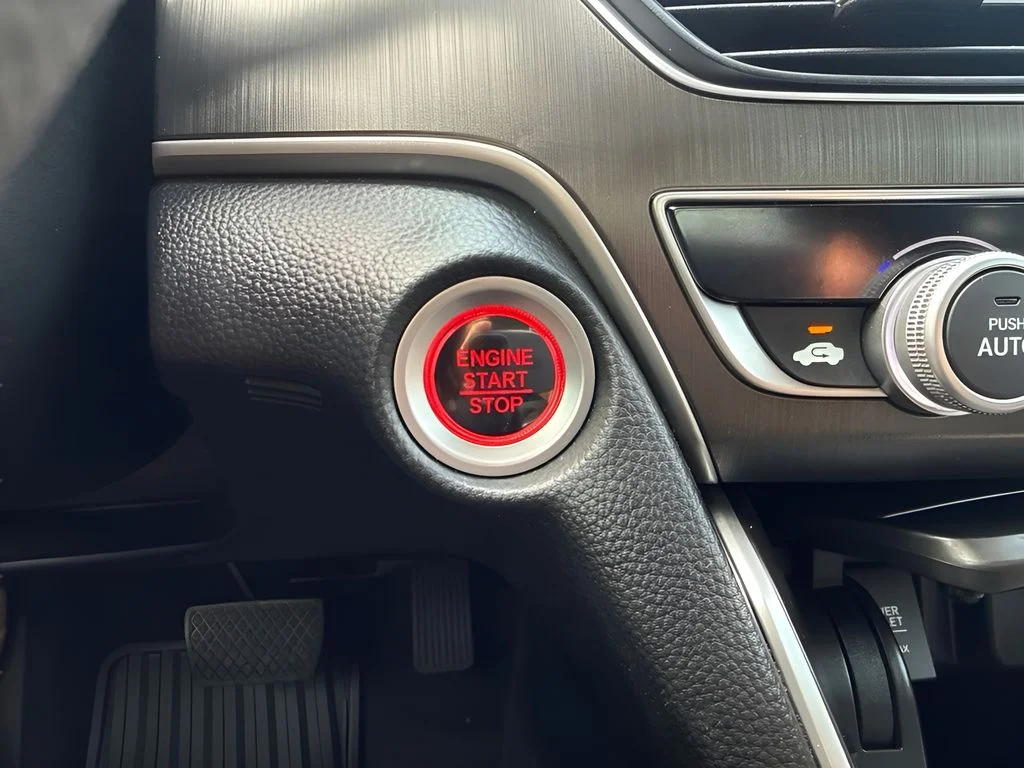 Used 2020  Honda LX image 11