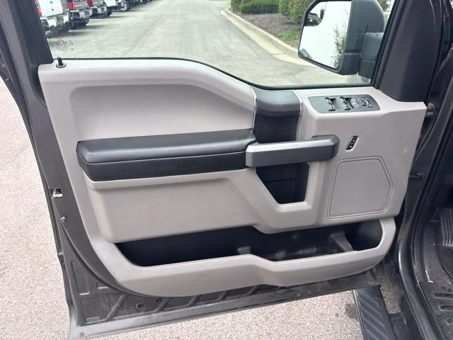 Used 2018 Magnetic Ford XLT image 8