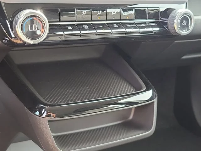 New 2027 Sterling Grey Metallic Chevrolet LT image 26