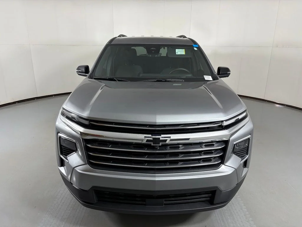 Used 2026 Gray Chevrolet LT image 4