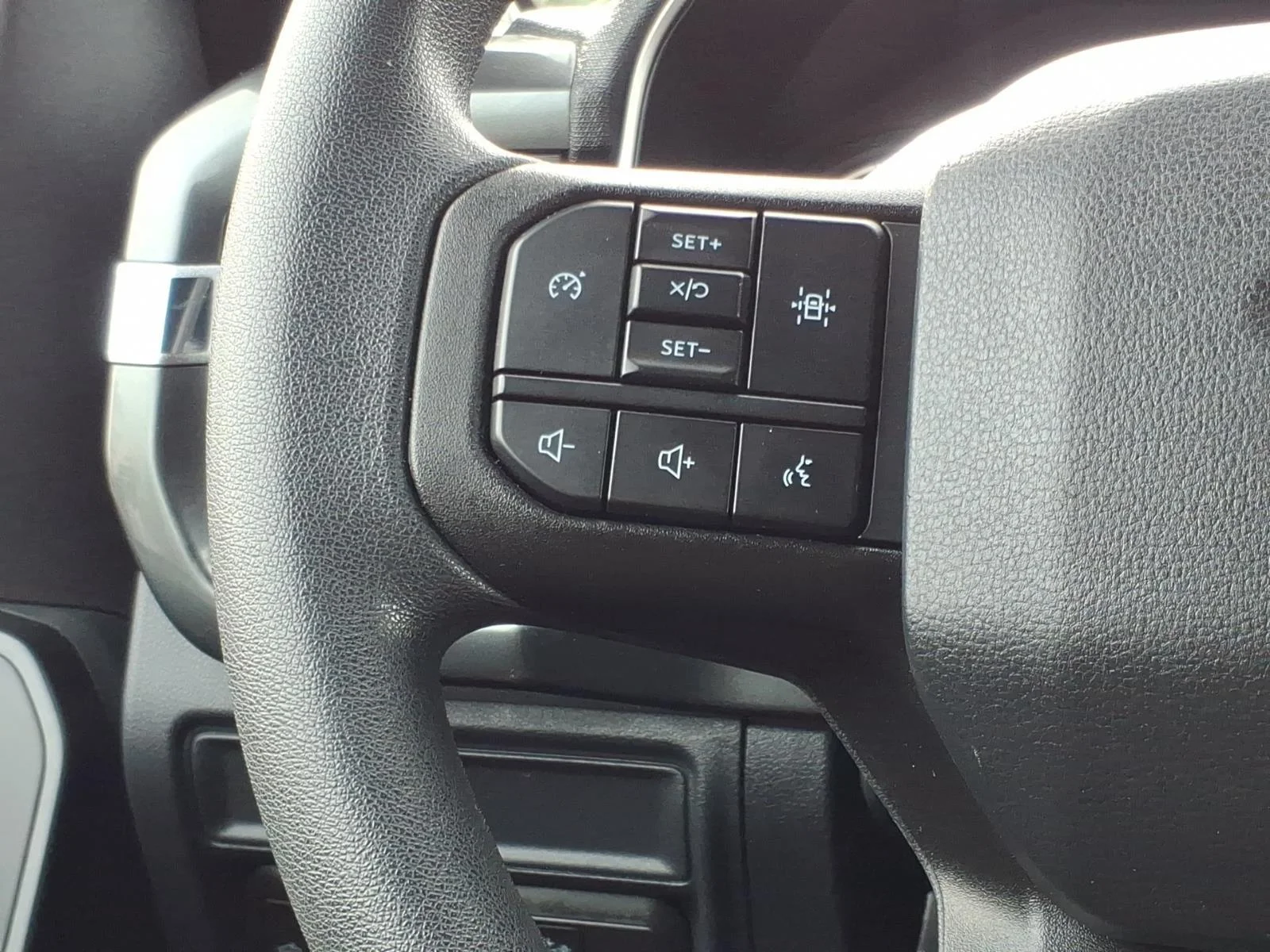 Used 2021 Agate Black Metallic Ford XL image 26