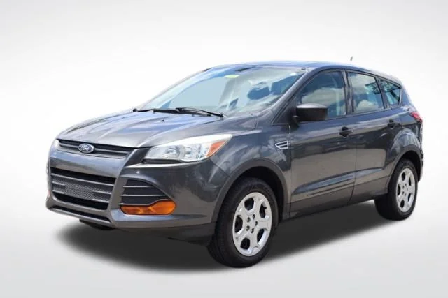 Used 2015  Ford S image 5