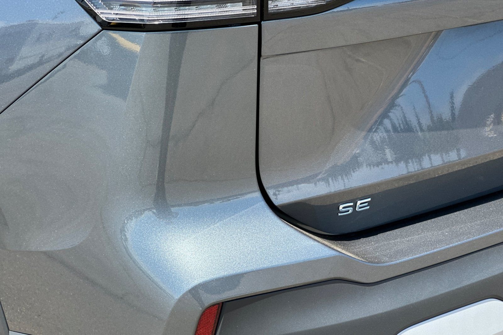 New 2026 Platinum Gray Metallic Volkswagen 2.0T SE image 26