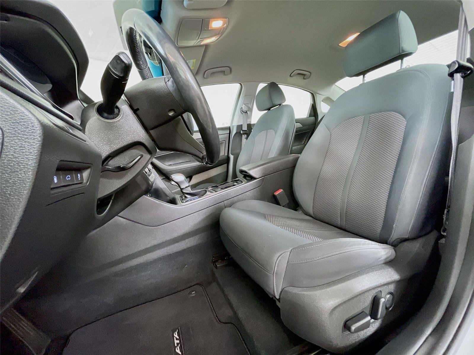 Used 2019 Quartz White Pearl Hyundai SEL image 25