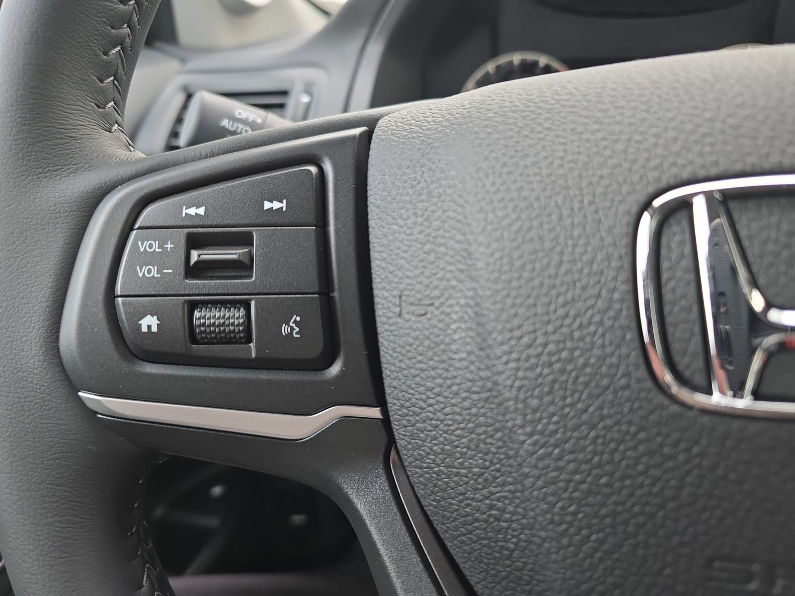 2026 Honda Ridgeline RTL - Photo 18