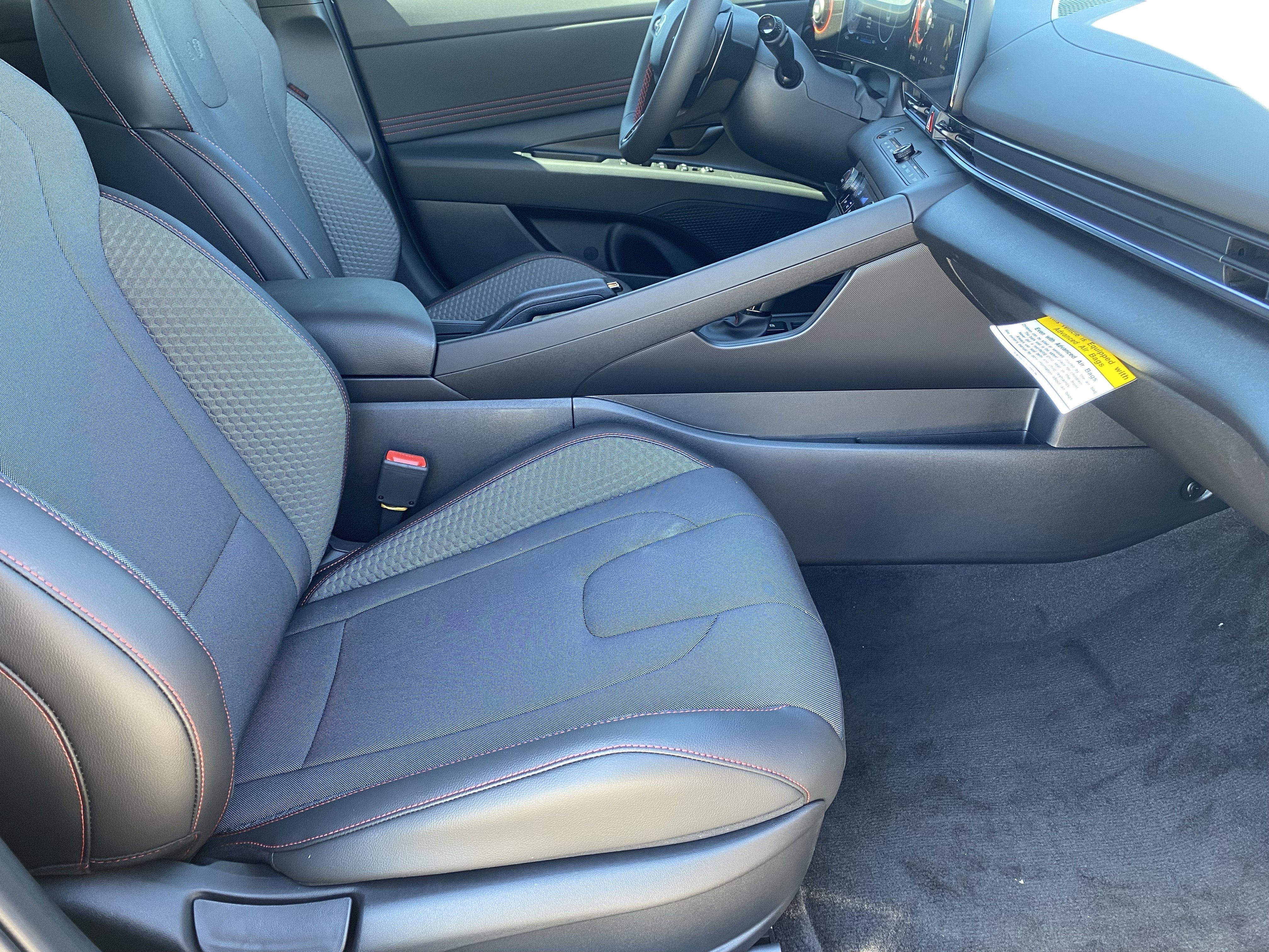 2025 Hyundai Elantra N Line - Photo 12