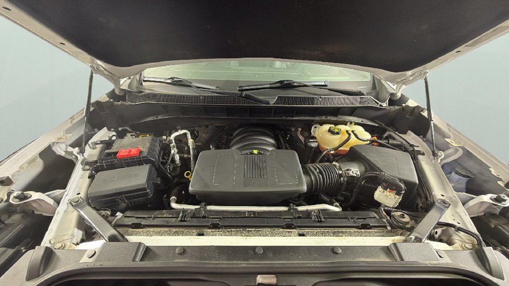 Used 2022 SUMMIT WHITE Chevrolet LT image 37
