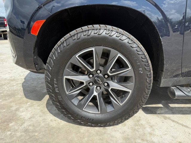 Used 2021 Midnight Blue Metallic Chevrolet Z71 image 10