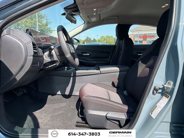 New 2026 Atlantic Gray Metallic / Super Black Two-tone Nissan SR image 16