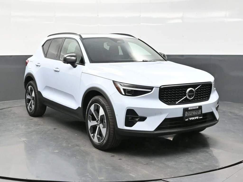 2026 Volvo XC40