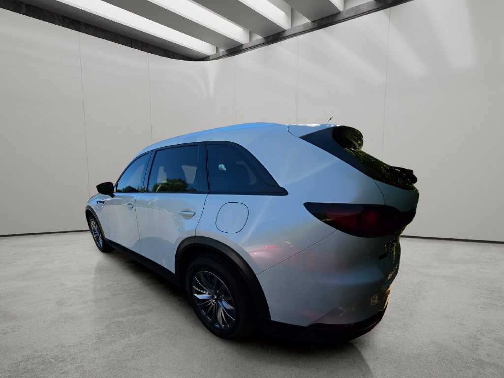 Used 2025 Rhodium White Premium Mazda 3.3 Turbo Preferred image 2