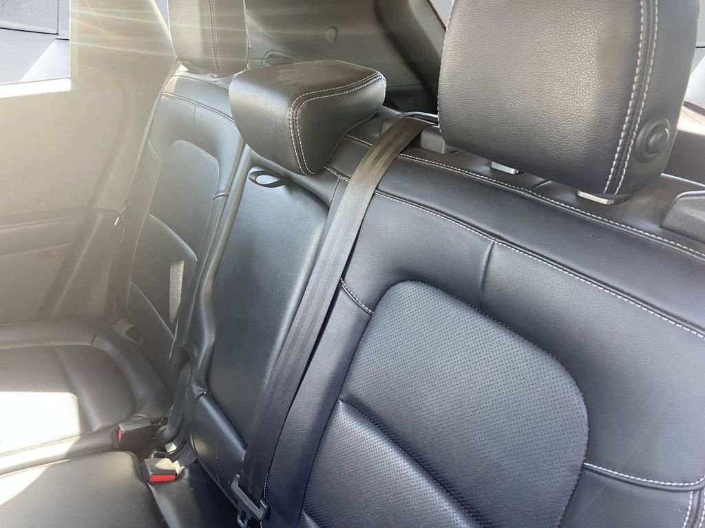 Used 2020 Blue Ford SEL image 18