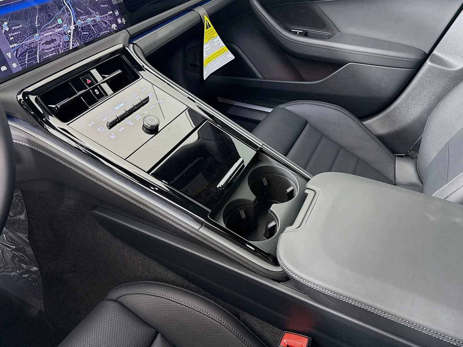 2026 Porsche Panamera 4 E-Hybrid - Photo 21