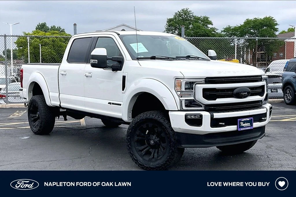 Used 2020 White Ford Platinum image 1