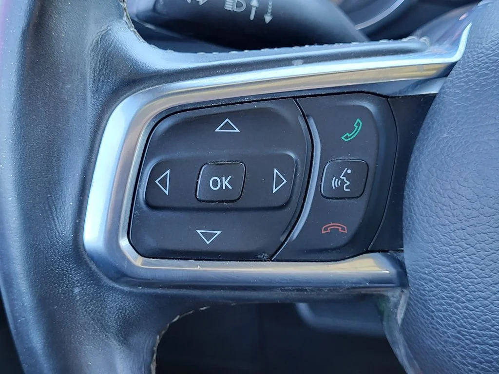 Used 2018 Mojito! Clearcoat Jeep Unlimited Sahara image 14