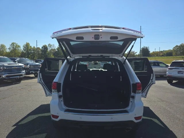 Used 2022 White Jeep Limited image 13