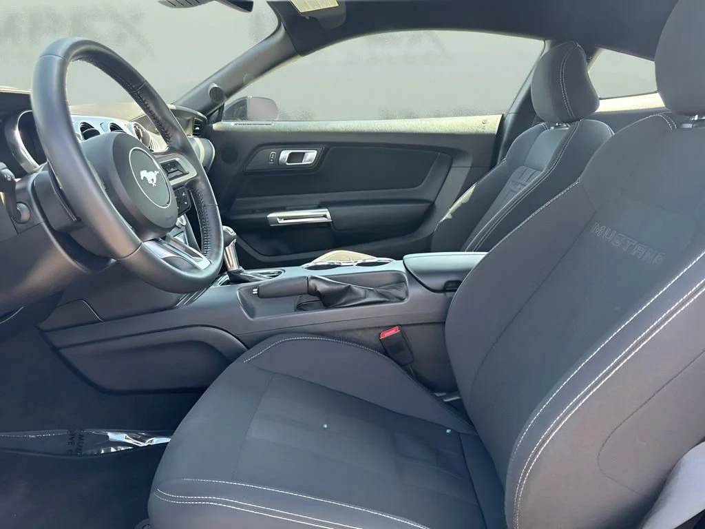 Used 2022  Ford GT image 9