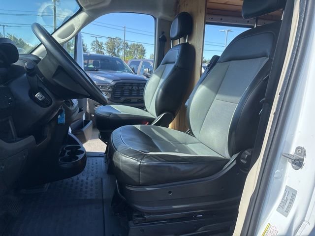 Used 2018 Bright White Clearcoat Ram Low Roof image 21
