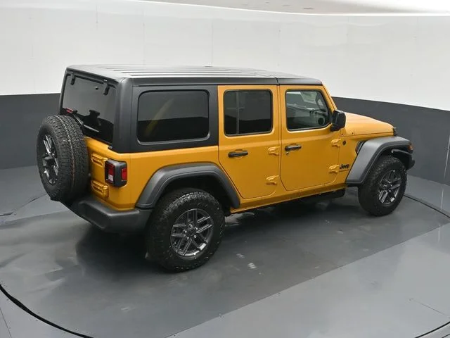 New 2026 Goldilocks Exterior Paint Jeep Sport S image 32