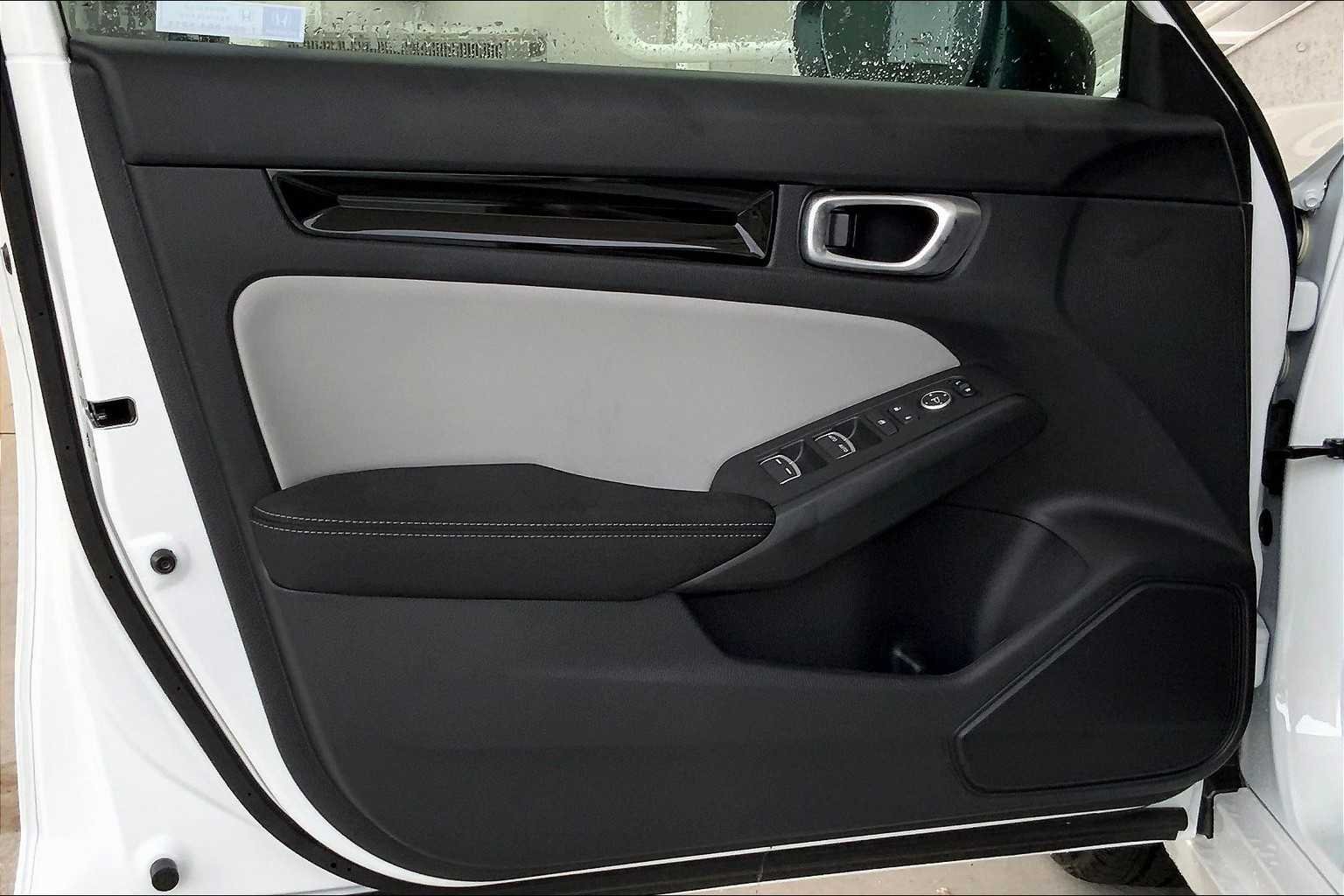 2026 Honda Civic Hatchback Sport - Photo 10