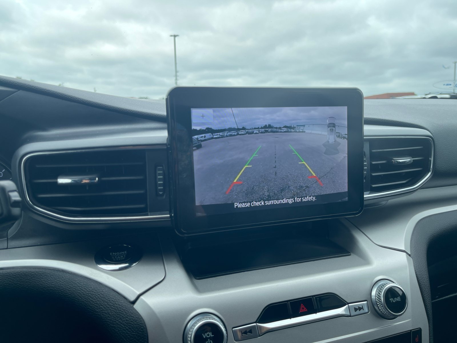 2022 Ford Explorer XLT - Photo 19