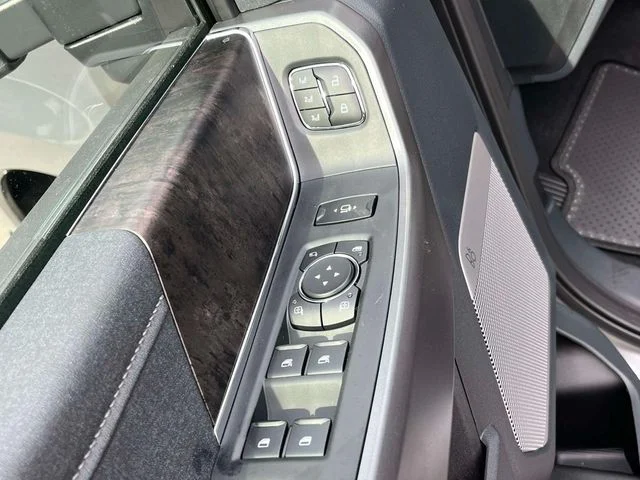 New 2027 Iconic Silver Metallic Ford F-250® Lariat® image 19