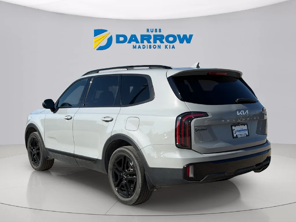 Used 2024 Wolf Gray Kia EX X-Line image 3