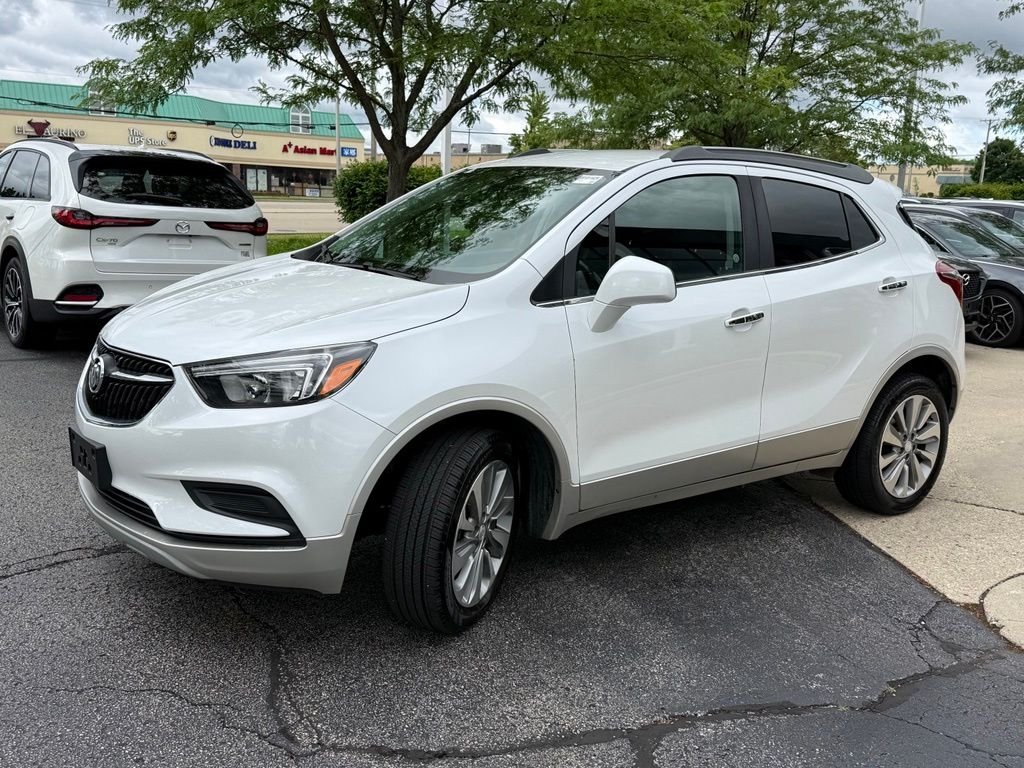Used 2020 White Buick Preferred image 3