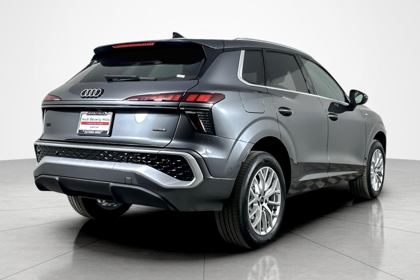 Used 2026 Daytona Gray Pearl Effect Audi S line quattro image 6