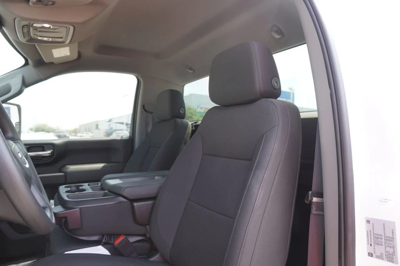 2025 GMC Sierra 3500HD Pro - Photo 17