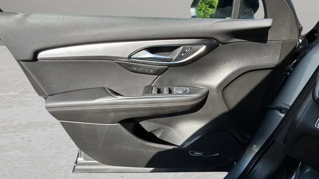 Used 2025 Moonstone Gray Metallic Buick Sport Touring image 17