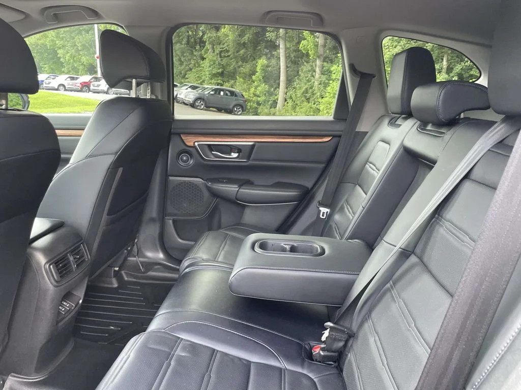 Used 2018 Silver Honda EX-L image 11