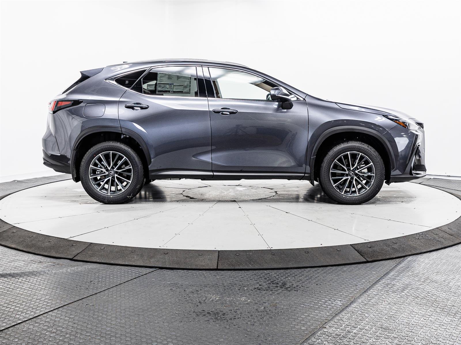 2026 Lexus NX 450h+ Premium - Photo 13