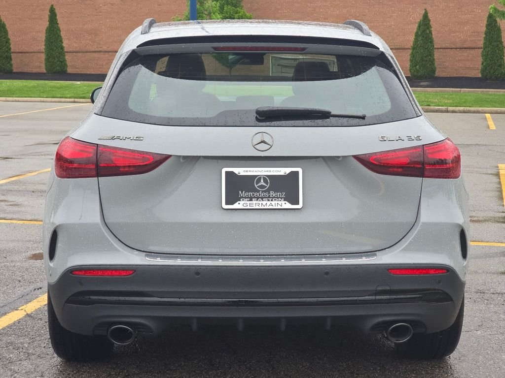 New 2026 MANUFAKTUR Alpine Grey Mercedes-Benz GLA 35 AMG® image 15