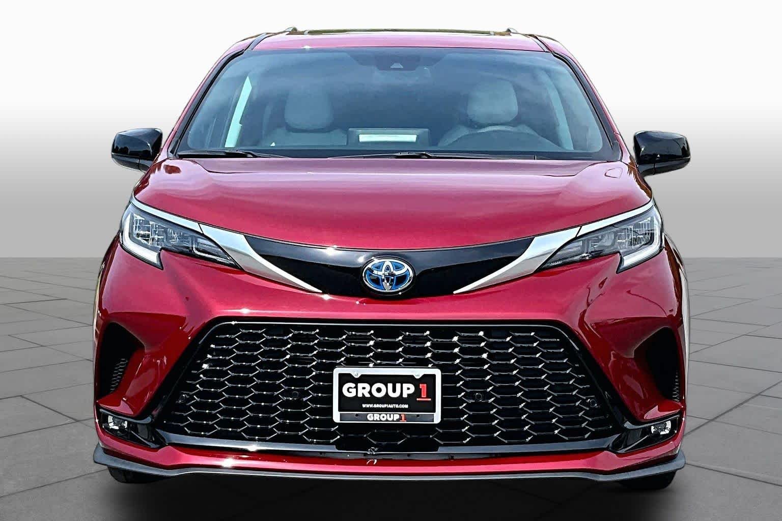 Used 2024 Ruby Flare Pearl Toyota XSE image 4
