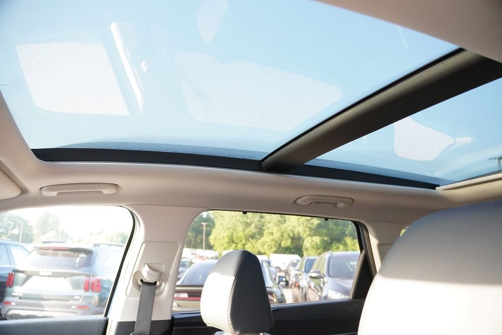 Used 2026 Midnight Lake Blue Kia X-Line SX image 5
