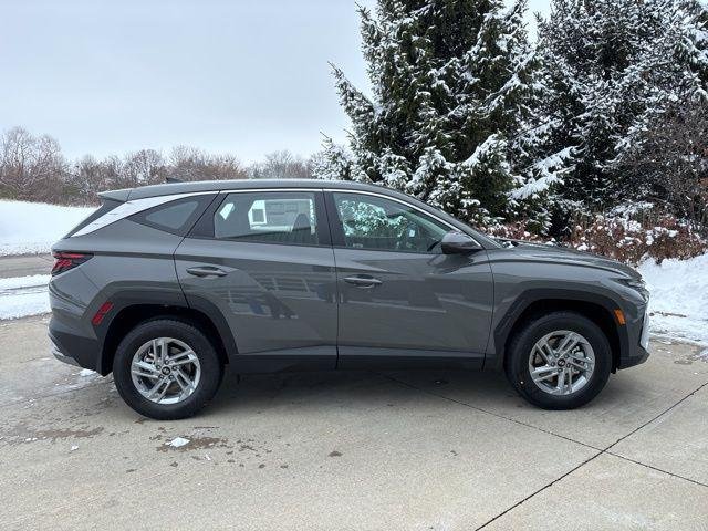 New 2026 Hampton Gray Hyundai SE image 37