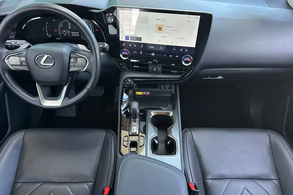 2025 Lexus NX Hybrid 350h - Photo 15