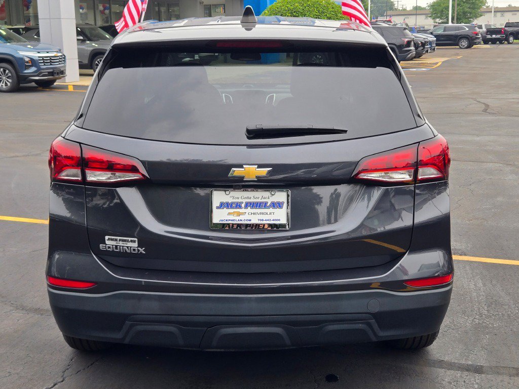 2022 Chevrolet Equinox LS - Photo 13
