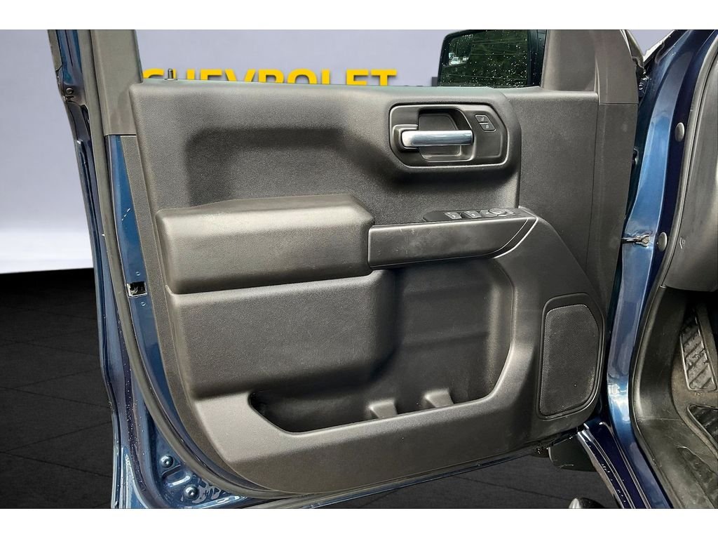 Used 2022 Northsky Blue Metallic Chevrolet Custom image 16