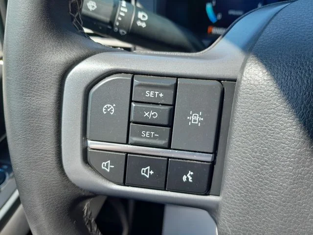 Used 2024 Oxford White Ford XLT image 14