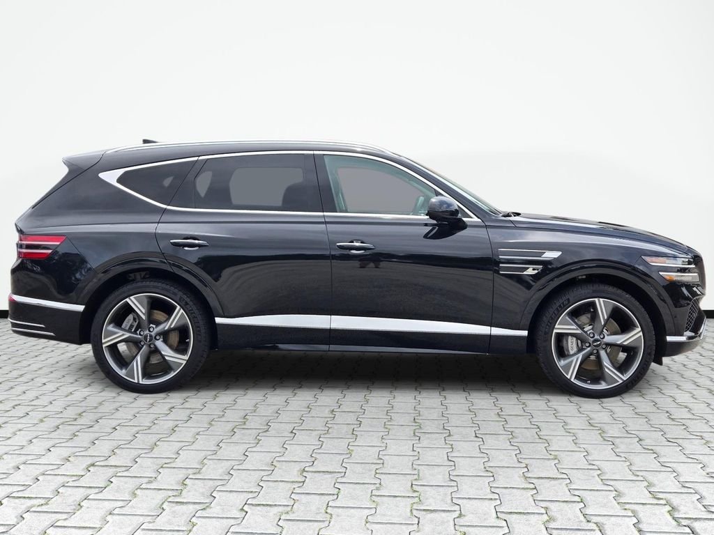 Used 2025 Black Genesis 3.5T Prestige image 4