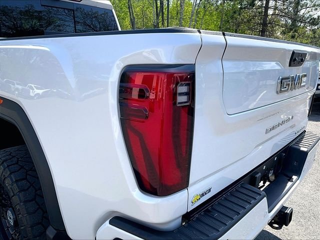 Used 2024 White GMC Denali Ultimate image 34